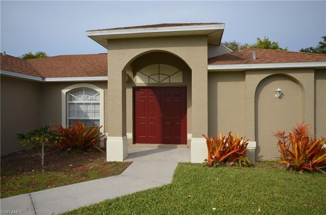 327 SE 31st TER, Cape Coral, FL 33904