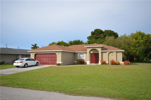 327 SE 31st TER, Cape Coral, FL 33904