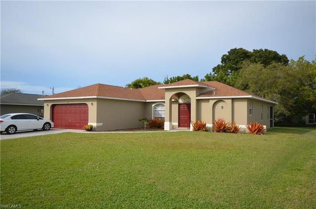 327 SE 31st TER, Cape Coral, FL 33904