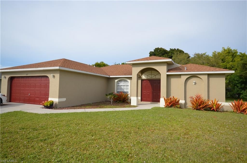 327 SE 31st TER, Cape Coral, FL 33904