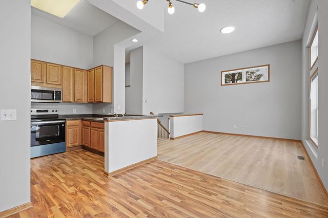 7093 Peony Lane N, Maple Grove, MN 55311