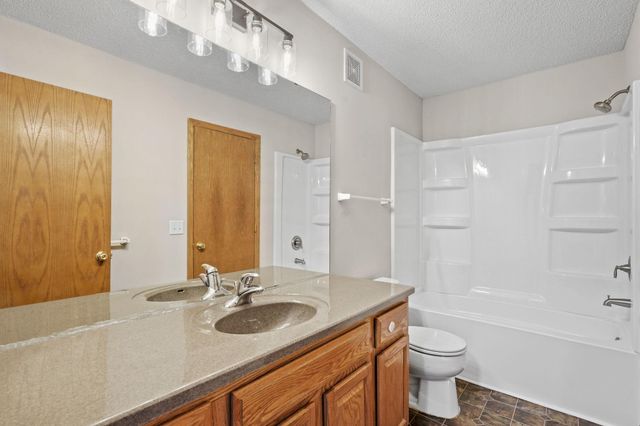 7093 Peony Lane N, Maple Grove, MN 55311