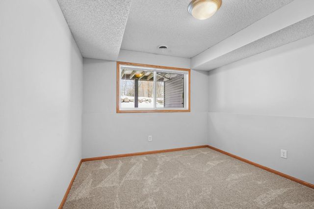 7093 Peony Lane N, Maple Grove, MN 55311