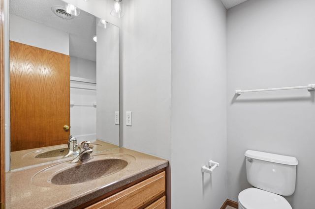 7093 Peony Lane N, Maple Grove, MN 55311