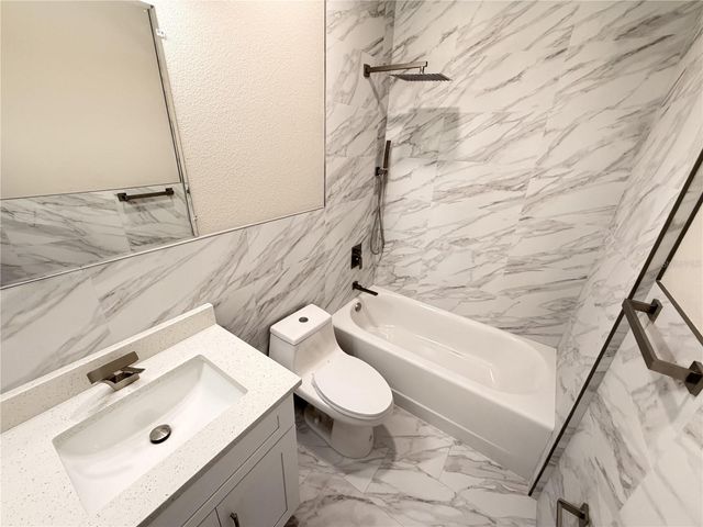10A LYONS PLACE, Palm Coast, FL 32164