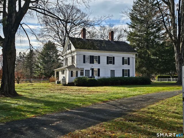 28 School Street, Woodbury, CT 06798