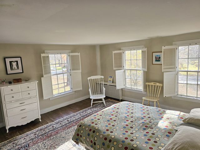 28 School Street, Woodbury, CT 06798