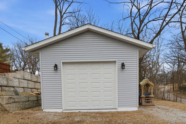 14 Forest View Drive, Coal Valley, IL 61240