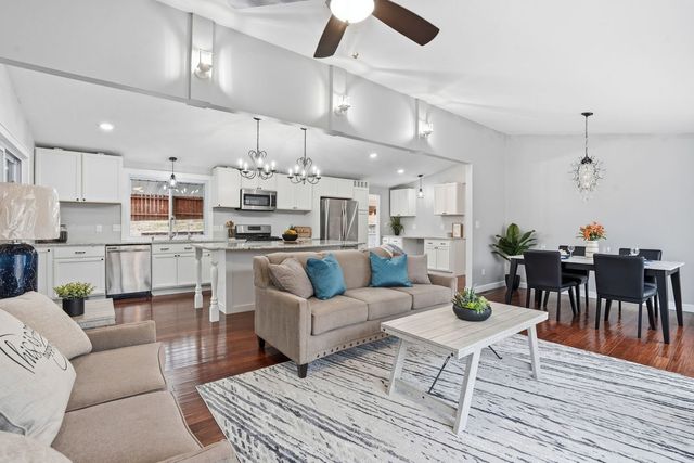 14 Forest View Drive, Coal Valley, IL 61240