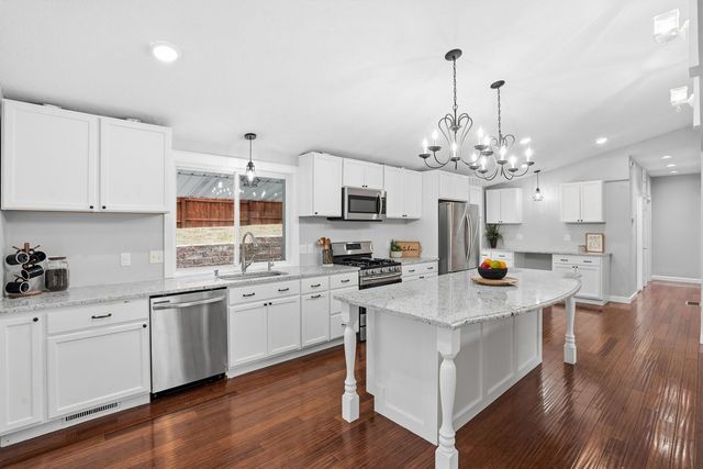 14 Forest View Drive, Coal Valley, IL 61240