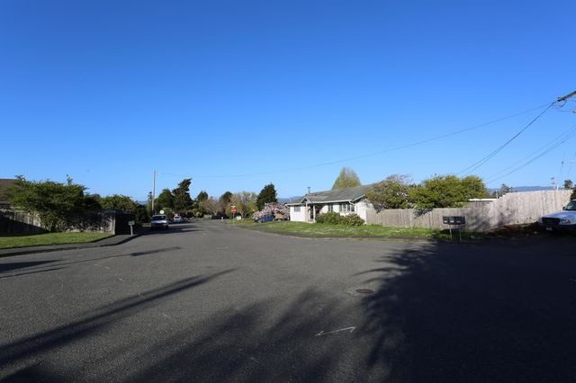 3408 Middlefield Lane, Myrtletown, CA 95501