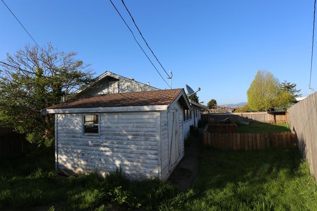 3408 Middlefield Lane, Myrtletown, CA 95501