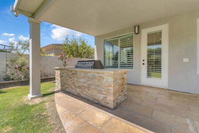 6 Voltaire Court, Rancho Mirage, CA 92270