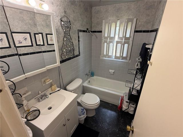 10604 E 75 Street, Raytown, MO 64138