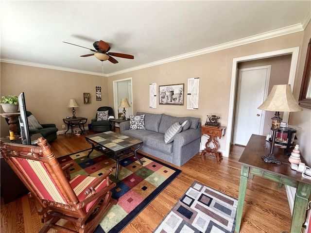 10604 E 75 Street, Raytown, MO 64138