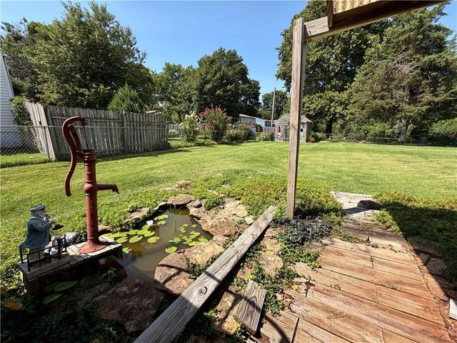 10604 E 75 Street, Raytown, MO 64138
