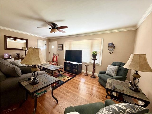10604 E 75 Street, Raytown, MO 64138