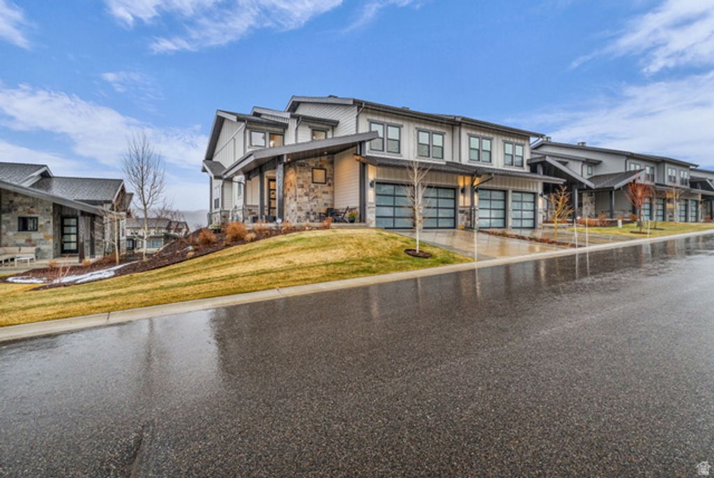 Image 3 of property listing at 10038 N MEER CIR #17, Heber City, UT 84032