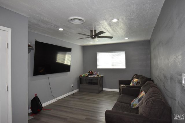 4225 De Ette Avenue, Bakersfield, CA 93313