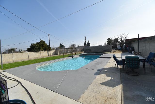4225 De Ette Avenue, Bakersfield, CA 93313
