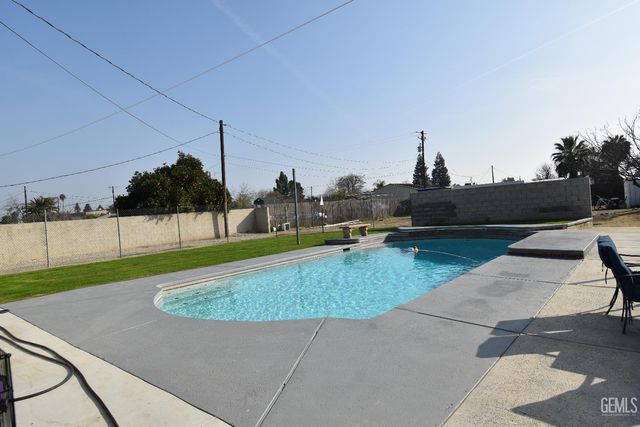 4225 De Ette Avenue, Bakersfield, CA 93313