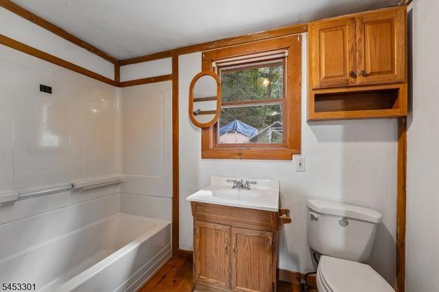 135 Millbrook Rd, Hardwick Twp., NJ 07825