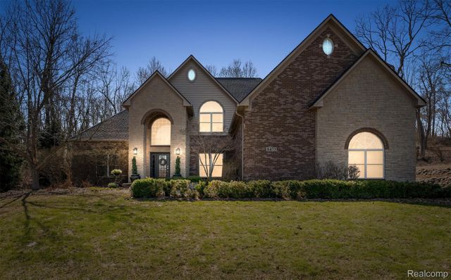 8473 Deerwood Road, Independence Charter Township, MI 48348