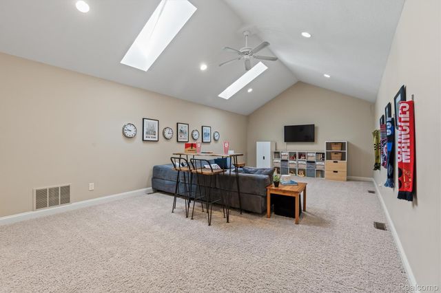 8473 Deerwood Road, Independence Charter Township, MI 48348