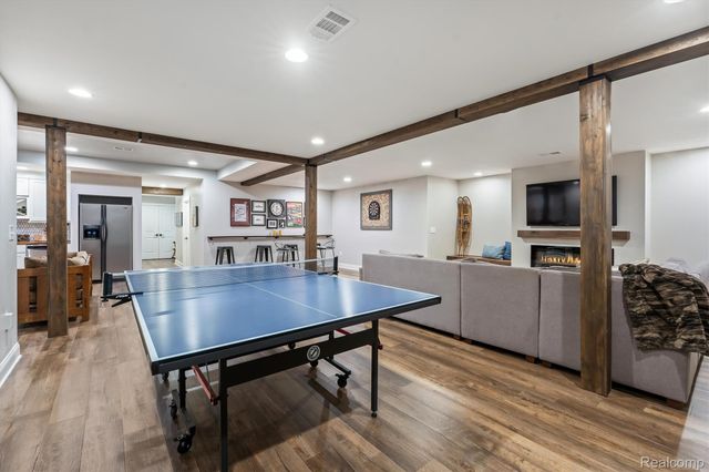8473 Deerwood Road, Independence Charter Township, MI 48348