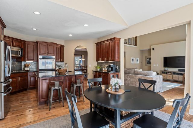 8473 Deerwood Road, Independence Charter Township, MI 48348