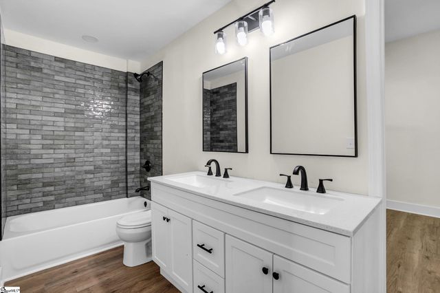 1 9th Street, Greenville, SC 29611