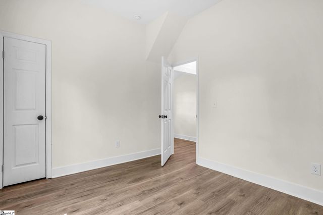1 9th Street, Greenville, SC 29611