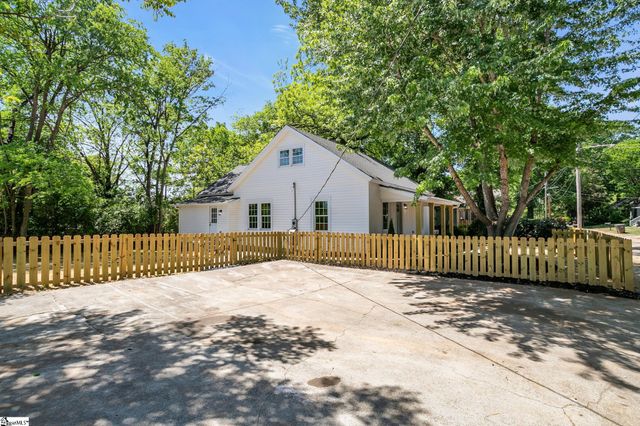 1 9th Street, Greenville, SC 29611