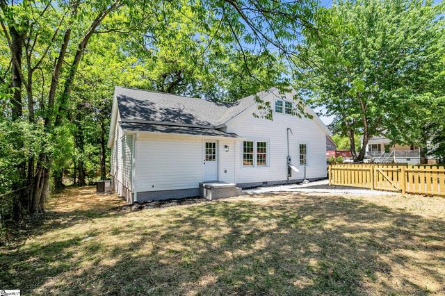 1 9th Street, Greenville, SC 29611