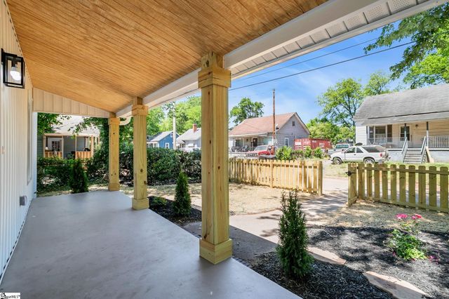 1 9th Street, Greenville, SC 29611