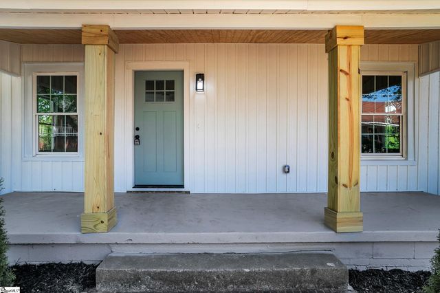 1 9th Street, Greenville, SC 29611
