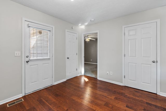 809 N DuPont Ave, Madison, TN 37115
