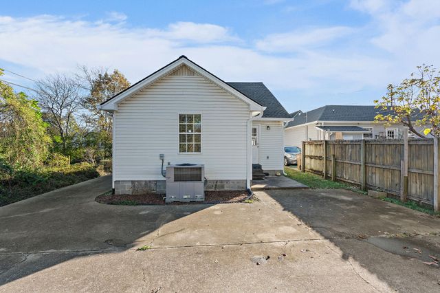 809 N DuPont Ave, Madison, TN 37115