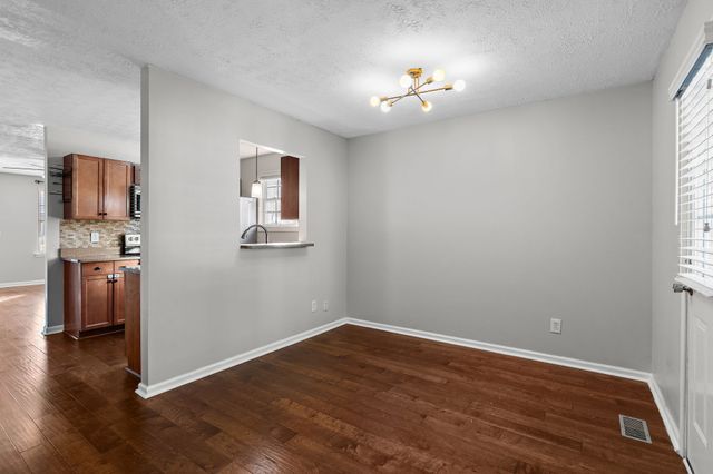 809 N DuPont Ave, Madison, TN 37115