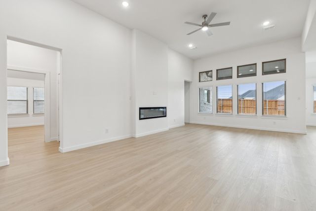 424 Blackwater Trail, Waxahachie, TX 75165