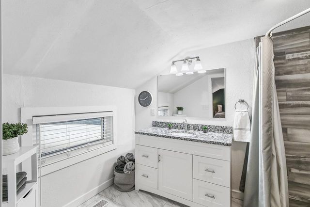 6212 Bridge Road, Monona, WI 53716