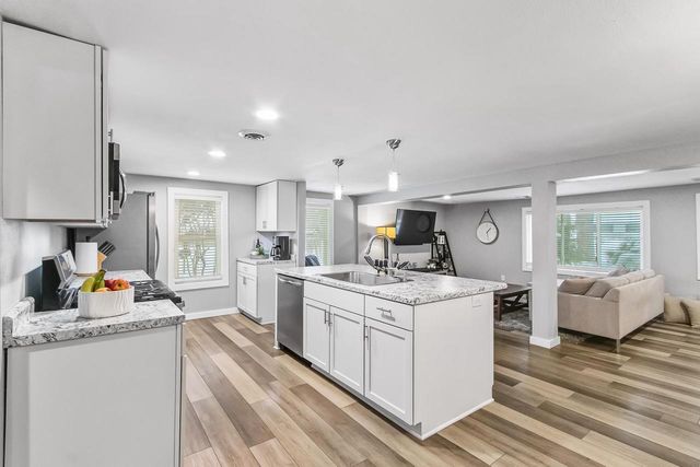 6212 Bridge Road, Monona, WI 53716