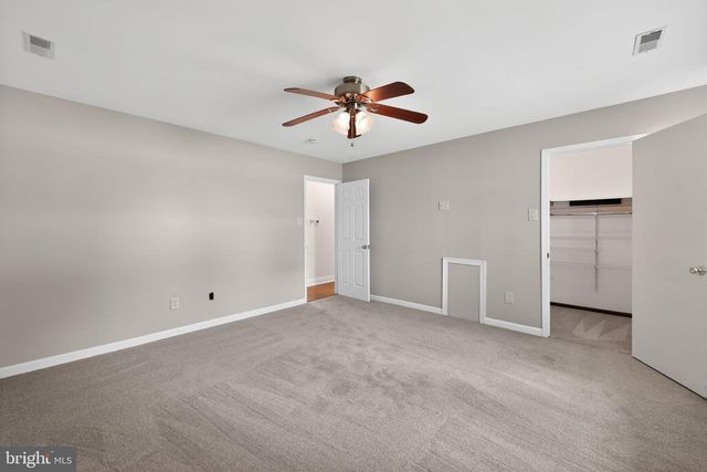 302 WINDSOR LN, Marlton, NJ 08053