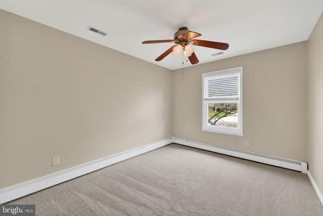 302 WINDSOR LN, Marlton, NJ 08053