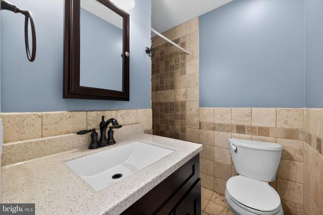 302 WINDSOR LN, Marlton, NJ 08053