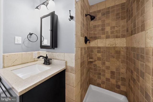 302 WINDSOR LN, Marlton, NJ 08053