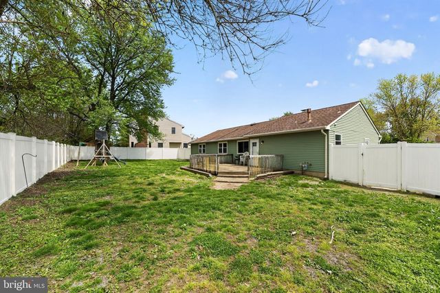 302 WINDSOR LN, Marlton, NJ 08053