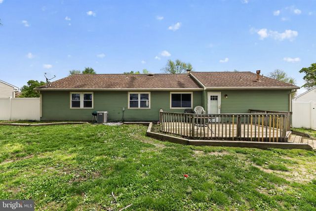 302 WINDSOR LN, Marlton, NJ 08053