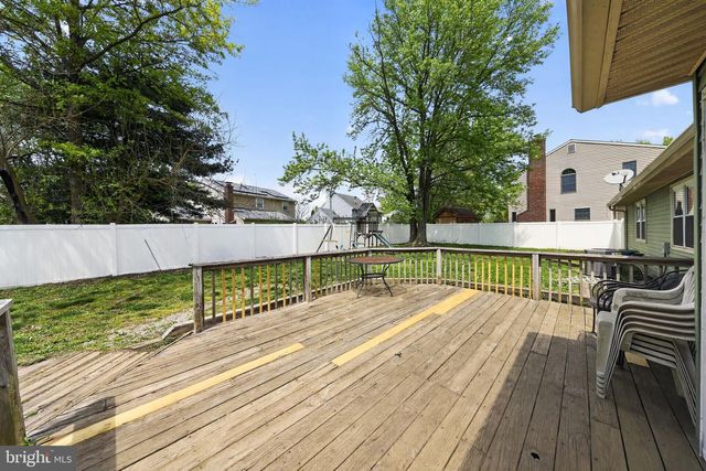 302 WINDSOR LN, Marlton, NJ 08053