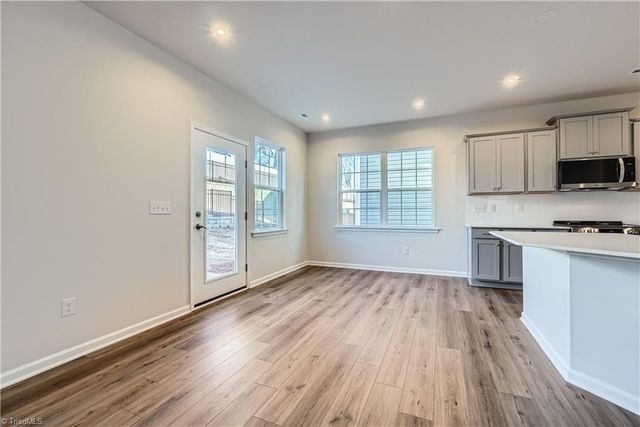 5242 Amaryllis Way, Winston-salem, NC 27104